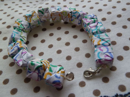 สร้อยข้อมือพร้อมแล้ว