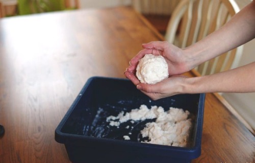 หิมะเทียมด้วยมือของตัวเอง