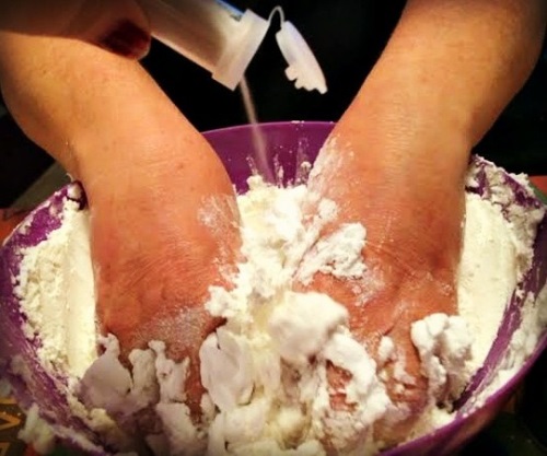 หิมะเทียมด้วยมือของตัวเอง