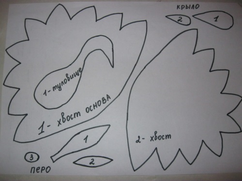 นกยูงมหัศจรรย์ที่ทำจากกระดาษสี