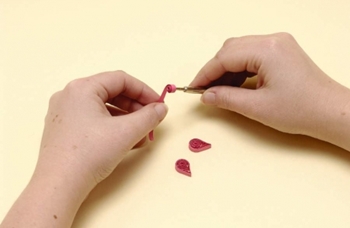 ดอกไม้ Quilling จากกระดาษสำหรับผู้เริ่มต้น