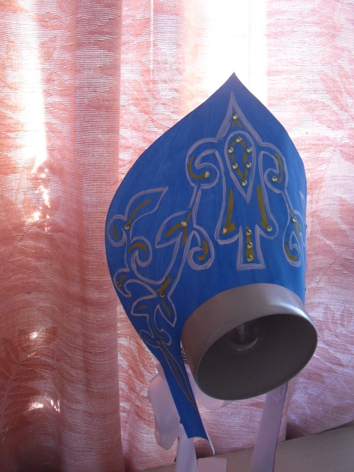 รัสเซีย kokoshnik ของกระดาษแข็ง