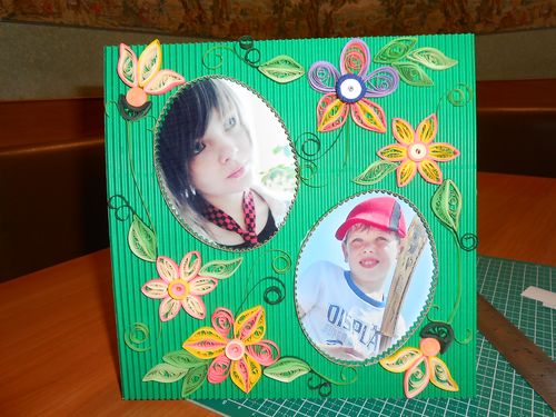 กรอบ Quilling สำหรับรูปภาพระดับต้นแบบ เติมลวดลายด้วยมือของคุณเองที่บ้าน