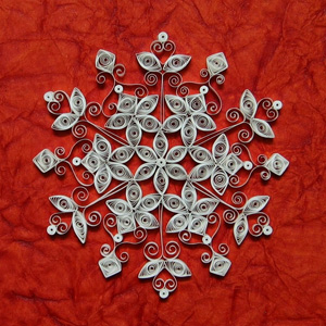 งานฝีมือปีใหม่ทำจากกระดาษ quilling