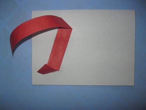 หัตถกรรมในโรงเรียนอนุบาล: บัตรสำหรับ 9 พฤษภาคม, มือของตัวเอง