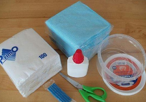ของขวัญสำหรับวันแม่ด้วยมือของตัวเอง - เรียนปริญญาโทสำหรับโรงเรียนอนุบาลและประถม