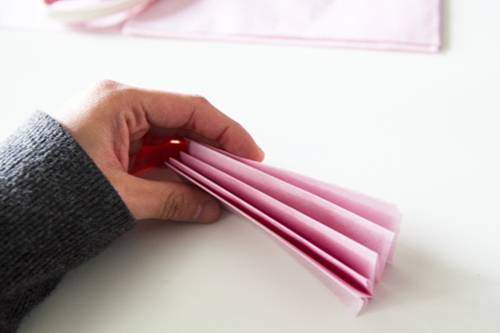วิธีการทำ pom-poms จากกระดาษ