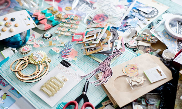 Scrapbooking สำหรับผู้เริ่มต้นใช้งาน: ภาพและวิดีโอทีละขั้นตอน