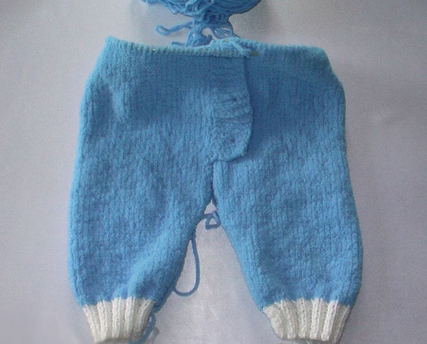 วิธีการผูก overalls ทารกแรกเกิด: แผนภูมิและคำแนะนำทีละขั้นตอน