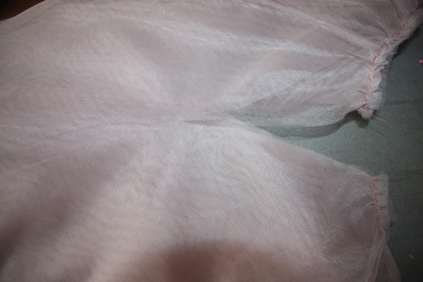 วิธีการทำกระโปรง Tulle ด้วยมือของคุณเอง
