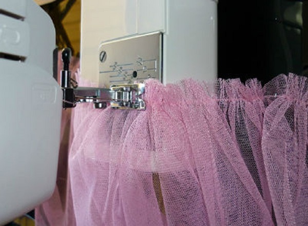 วิธีการทำกระโปรง Tulle ด้วยมือของคุณเอง