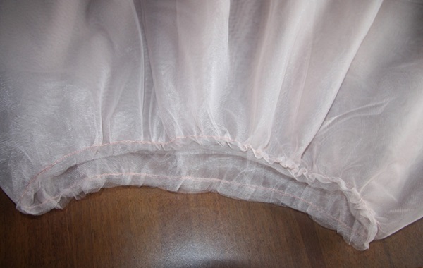 วิธีการทำกระโปรง Tulle ด้วยมือของคุณเอง