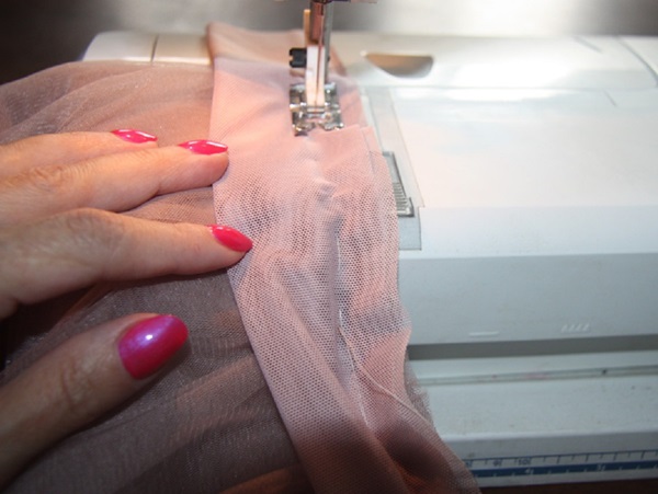 วิธีการทำกระโปรง Tulle ด้วยมือของคุณเอง
