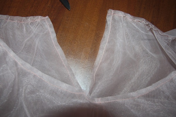 วิธีการทำกระโปรง Tulle ด้วยมือของคุณเอง