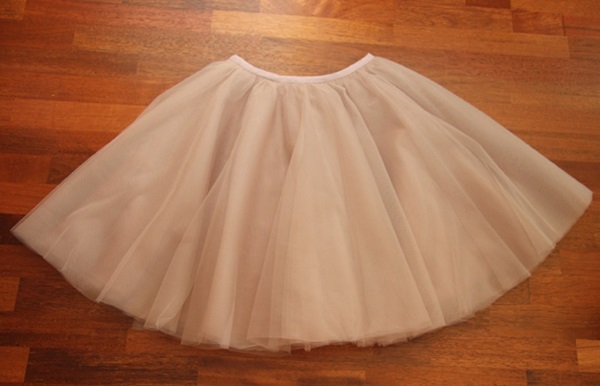วิธีการทำกระโปรง Tulle ด้วยมือของคุณเอง