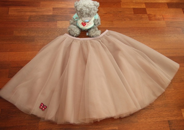 วิธีการทำกระโปรง Tulle ด้วยมือของคุณเอง