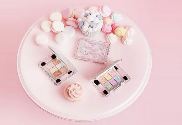 ความงามของหวาน: คอลเลกชันฤดูใบไม้ผลิของการแต่งหน้า Jill Stuart ขนม Couture