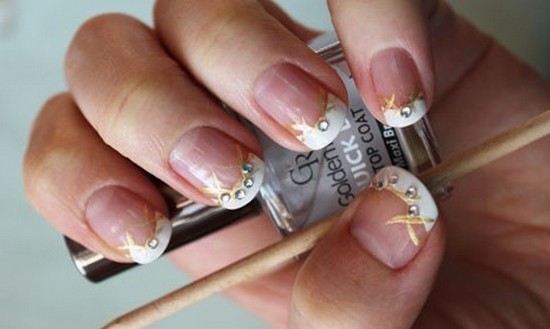 ตกแต่งด้วย rhinestones