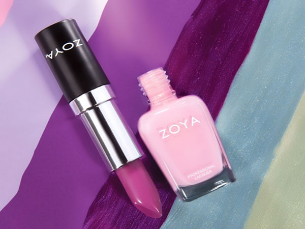 ทำเล็บมือแบบพาสเทลพร้อมเคลือบด้วย Zoya Charming 2017