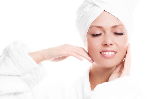 ครีมสำหรับผิวสาว: มันจำเป็นเป็น cosmeticians พูด?
