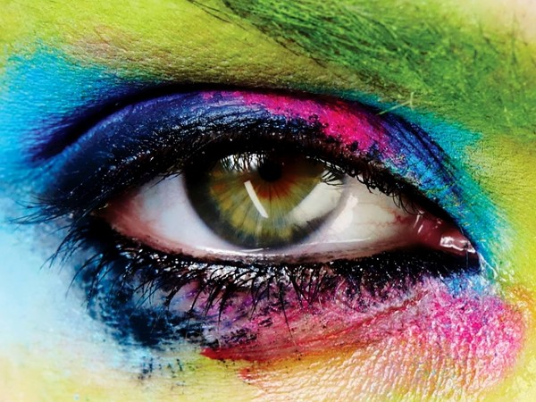 Summer Carnival: คอลเล็คชั่นตกแต่ง MAC Bangin 'Brilliant