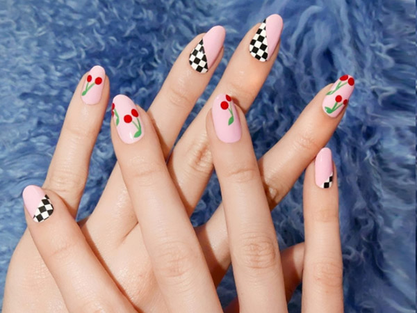 ทำเล็บมือในช่วงฤดูร้อน: การออกแบบสร้างสรรค์จาก Instagram