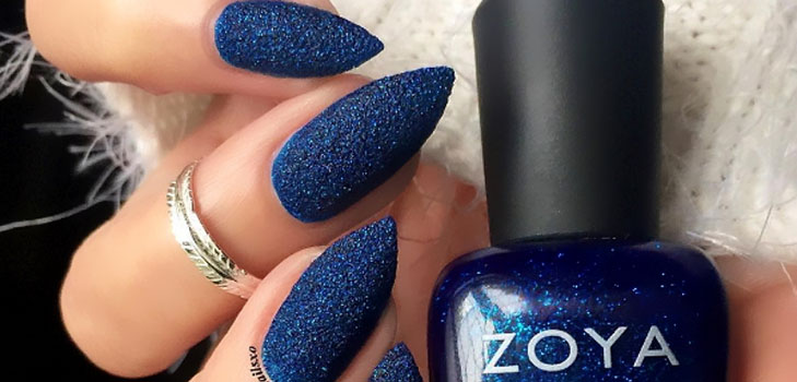 ศิลปะเล็บปีใหม่ที่ดีที่สุดกับวานิลลา Zoya Enchanted