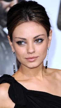 การแต่งหน้าที่งาน prom 2012 การแต่งหน้าที่งาน prom 2012