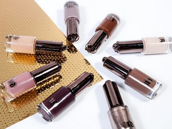 ความหรูหรา: ชุดของวาร์นิช Urban Decay Naked 2016