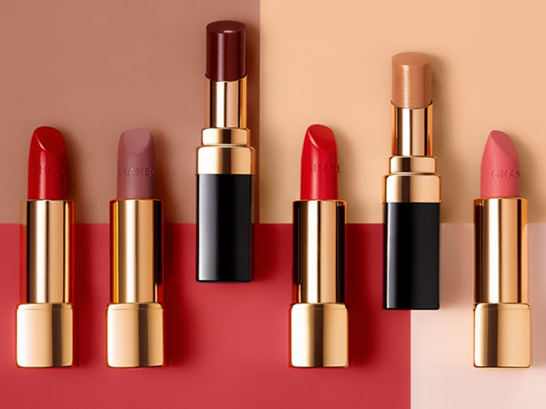 รหัสลับ Chanel: คอลเลกชันฤดูใบไม้ผลิของการแต่งหน้า Coco Codes
