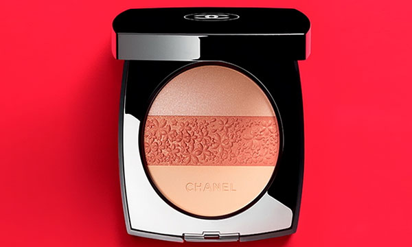 สามอันมหัศจรรย์: novelties Chanel สำหรับการแต่งหน้าที่ส่องแสง