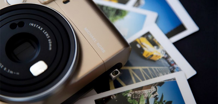 กล้องแฟชั่น: Michael Kors X Fijifilm Instax Mini 70