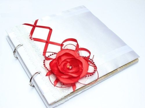 หนังสือของความปรารถนาสำหรับงานแต่งงานด้วยมือของตัวเอง