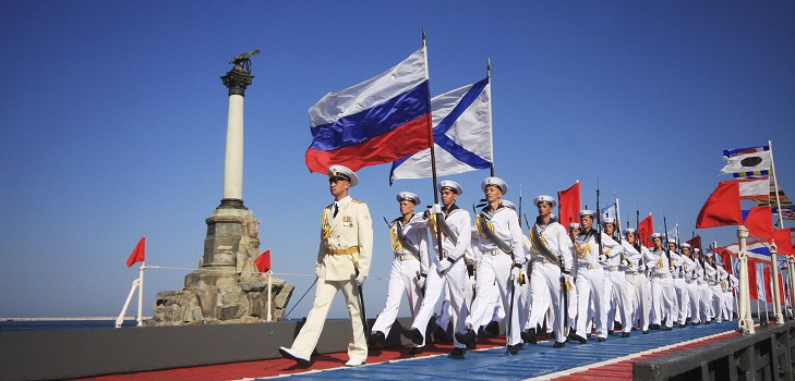 วัน Navy 2010 คือวันใด สถานที่และวิธีการเฉลิมฉลองวันหยุด