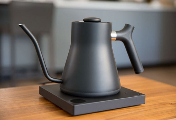 ของขวัญสำหรับ aesthetes: "ชาญฉลาด" ชงกาแฟ Stagg Ekg