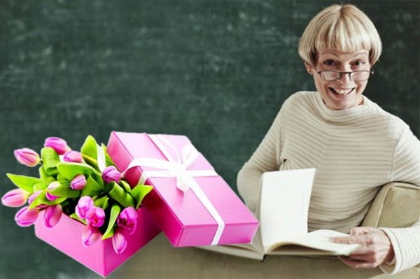 ของขวัญเดิมสำหรับวันครูสำหรับครูชั้นเรียนและครูเรื่อง ความคิดของของขวัญด้วยมือของตัวเอง ของขวัญเดิมสำหรับวันครูสำหรับครูชั้นเรียนและครูเรื่อง ความคิดของของขวัญด้วยมือของตัวเอง