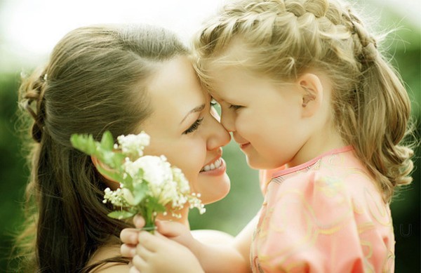 Sms with Mother's Day - สั้นตลกในบทกวีและร้อยแก้ว ข้อความแสดงความยินดีกับคุณแม่พี่สาวแฟนแม่สามีผู้หญิงที่คุ้นเคย