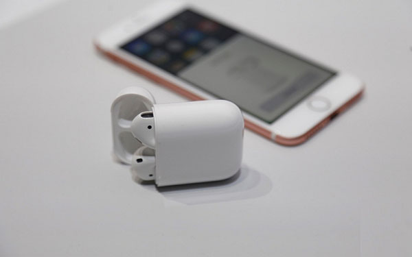 Sound without Borders: หูฟังไร้สาย Apple AirPods