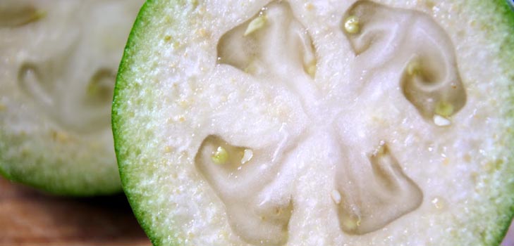 Feijoa กับน้ำตาลสูตรที่ดีที่สุดที่มีรูปถ่าย