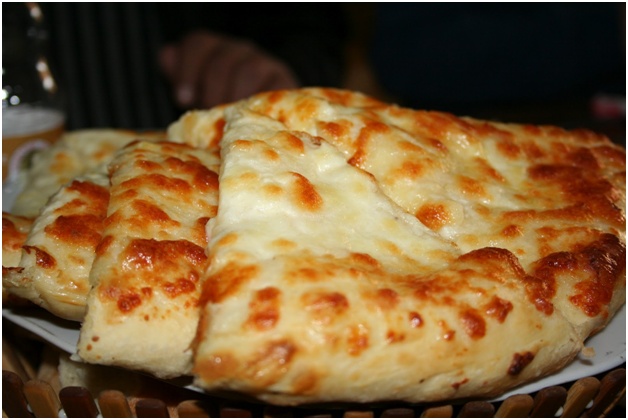 khachapuri กับชีส