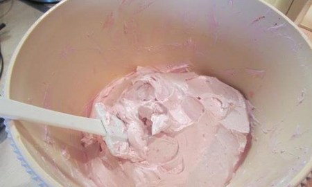 วิธีการทำครีมสำหรับ Cappeycakes: สูตรสำหรับเนยช็อกโกแลตและโปรตีนครีม