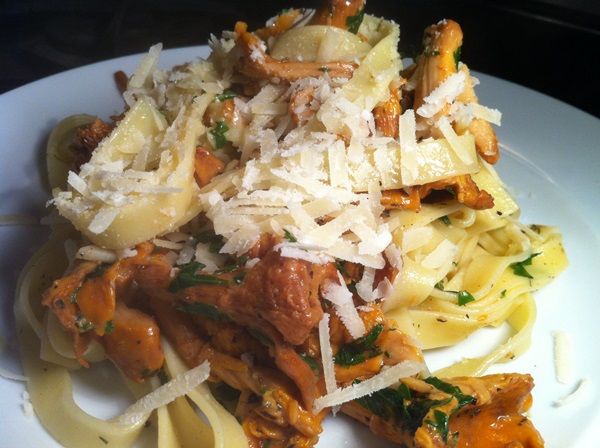 วิธีการปรุงอาหาร chanterelles ในกระทะ