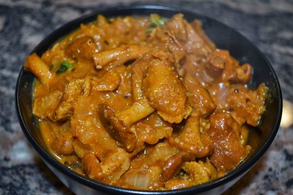 วิธีการปรุงอาหาร chanterelles ในกระทะ