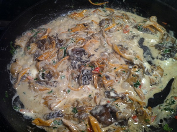 วิธีการปรุงอาหาร chanterelles ในกระทะ