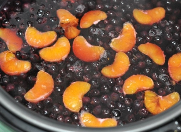 ผลไม้แช่อิ่มจาก chokeberry ashberry
