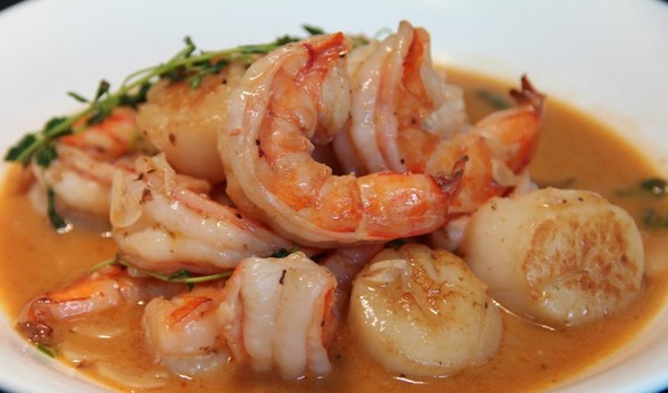 กุ้งในซอสกระเทียม
