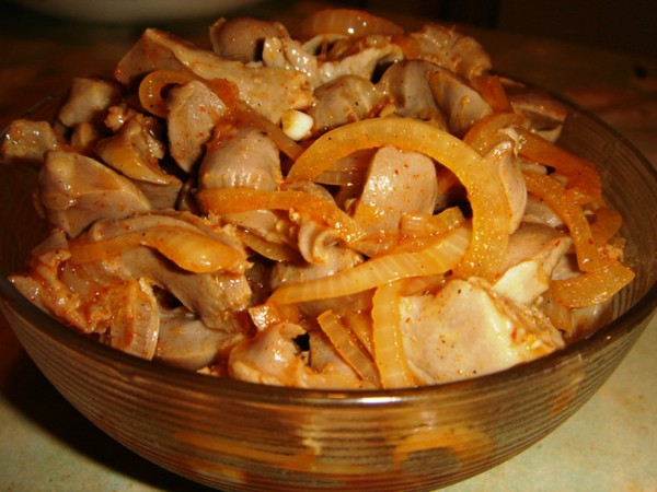 สลัดไก่กระเพาะ