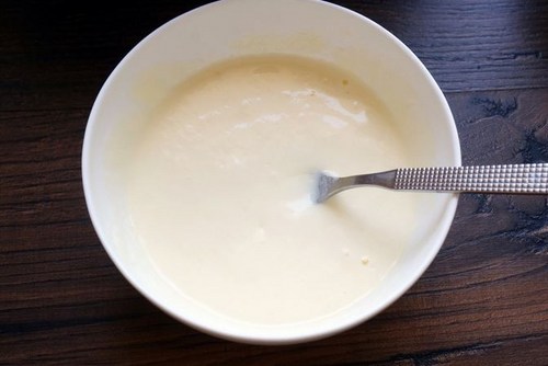 สูตรที่อร่อยที่สุดของ capkake: ช็อกโกแลตเต้านมกับสีเหลืองอ่อน