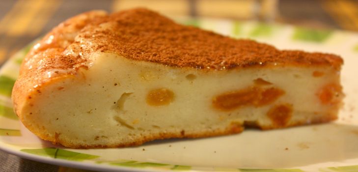 สูตรอร่อยสำหรับเค้กเนยแข็งในร้านหลายรูปแบบเป็นของหวานที่ยอดเยี่ยมสำหรับทั้งครอบครัว