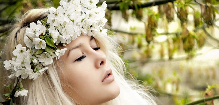 โดยฤดูใบไม้ผลิพร้อมแล้ว: สามกฎของความงามและเยาวชน
